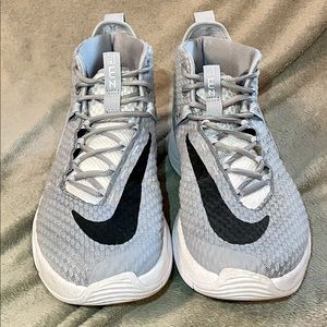 NWT NIKE ZOOM RIZE GREY BASKETBALL SHOES. SIZE 13.5. In above average condition.